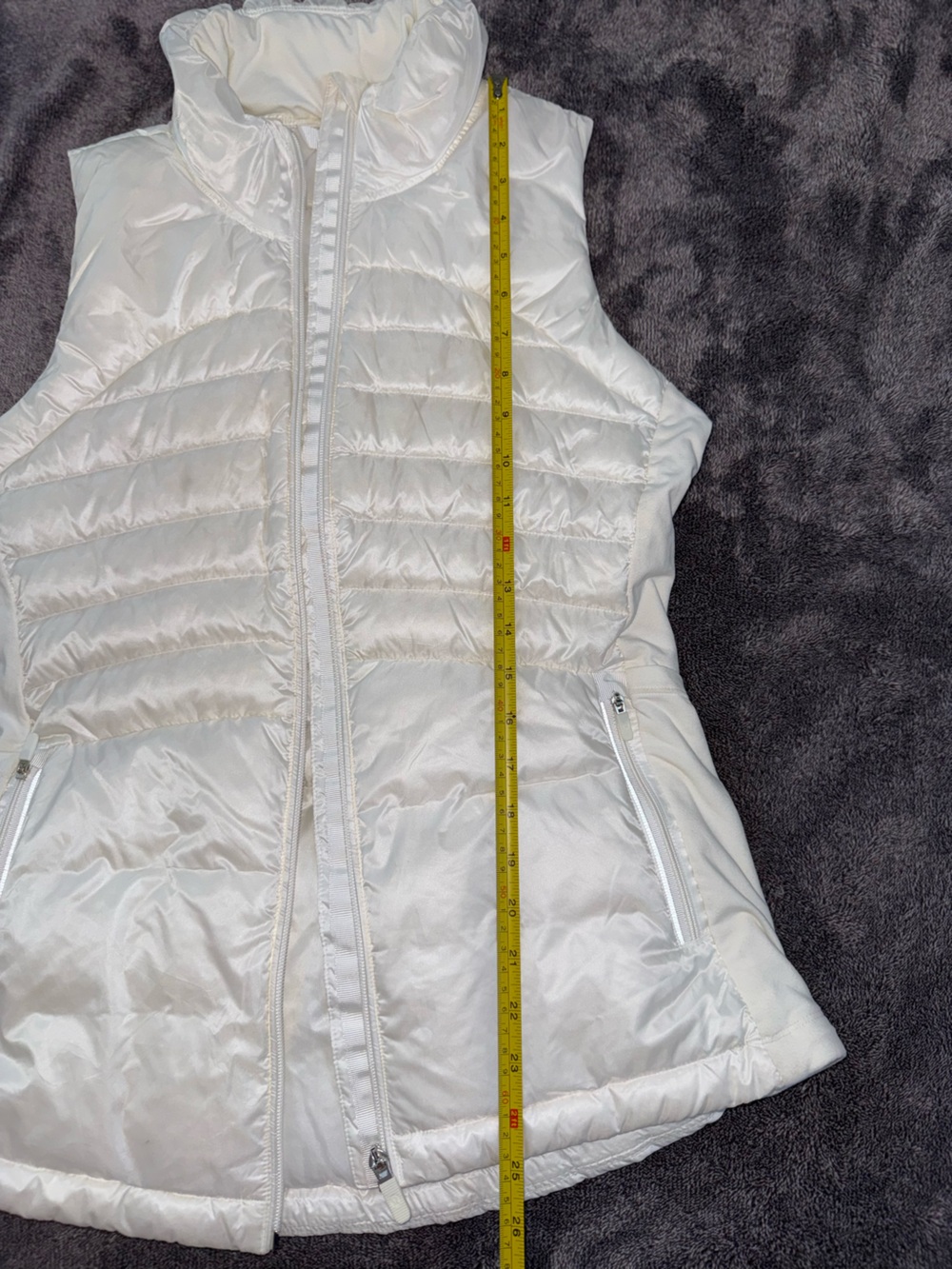 Lululemon Down For A Run goose down quilted vest size 10 - Picture 8 of 9
